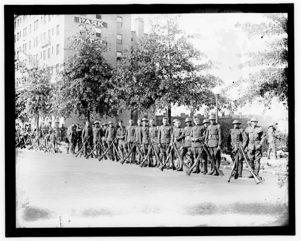 Pershing parade, Sept. 17, 1919 LCCN2016844484