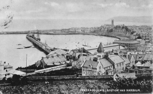 Penzance (GWR) station and harbour photo