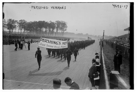 Pershing veterans LCCN2014707640