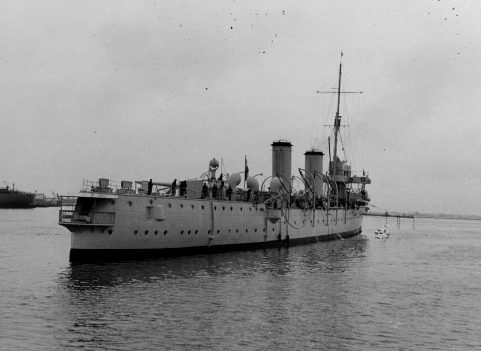 Peruvian cruiser Almirante Grau NH 45416
