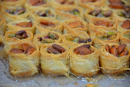 Dessert birds nest phyllo