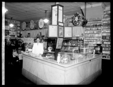 Peoples Drug store, 7th & K, N.W., (Washington, D.C.) LCCN2016823958 photo
