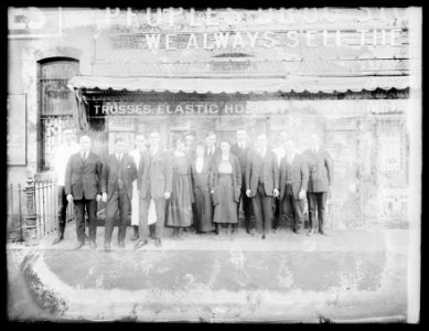 Peoples Drug Store, group, 7th & K, (Washington, D.C.) LCCN2016823721 photo