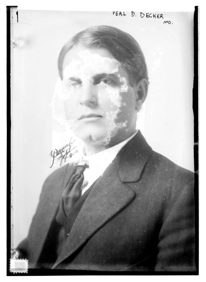 Perl D. Decker, M.D. LCCN2014687388