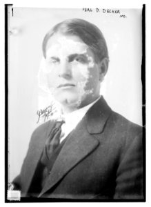Perl D. Decker, M.D. LCCN2014687388