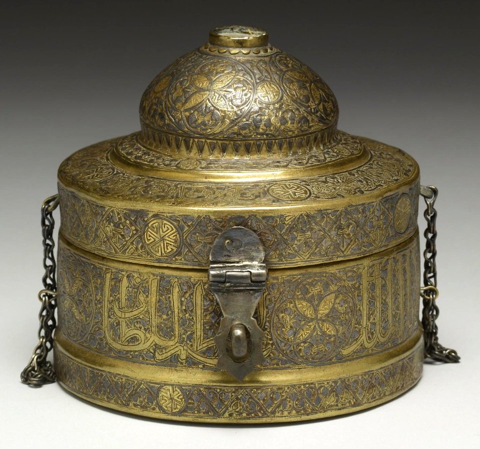 Persian - Round Box - Walters 54516