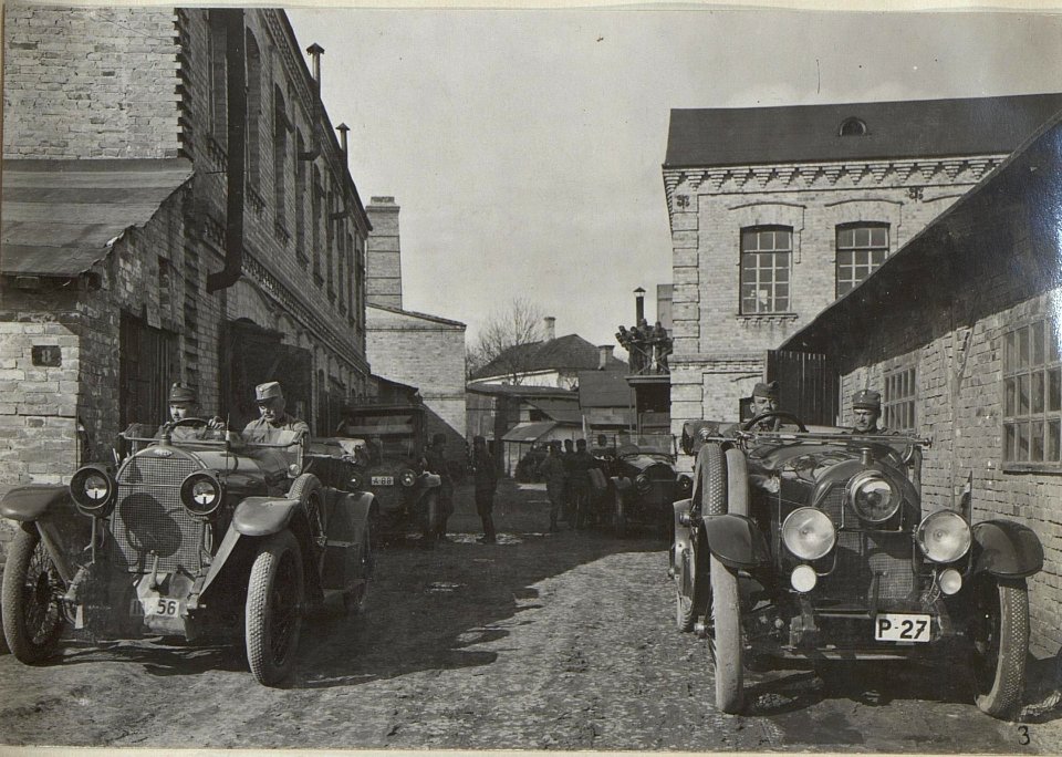 Personen-Auto Garage d.4.A.K. Luck. (BildID 15676363)