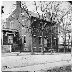 Petersburg, Virginia. Damaged house on Bolingbroke Street LOC cwpb.02260