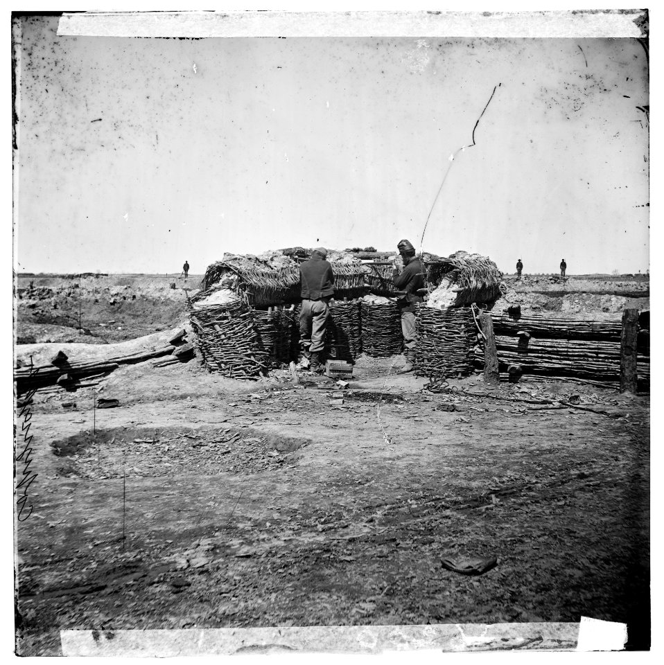 Petersburg, Virginia. Federal picket line in front of Fort Mahone LOC cwpb.02587