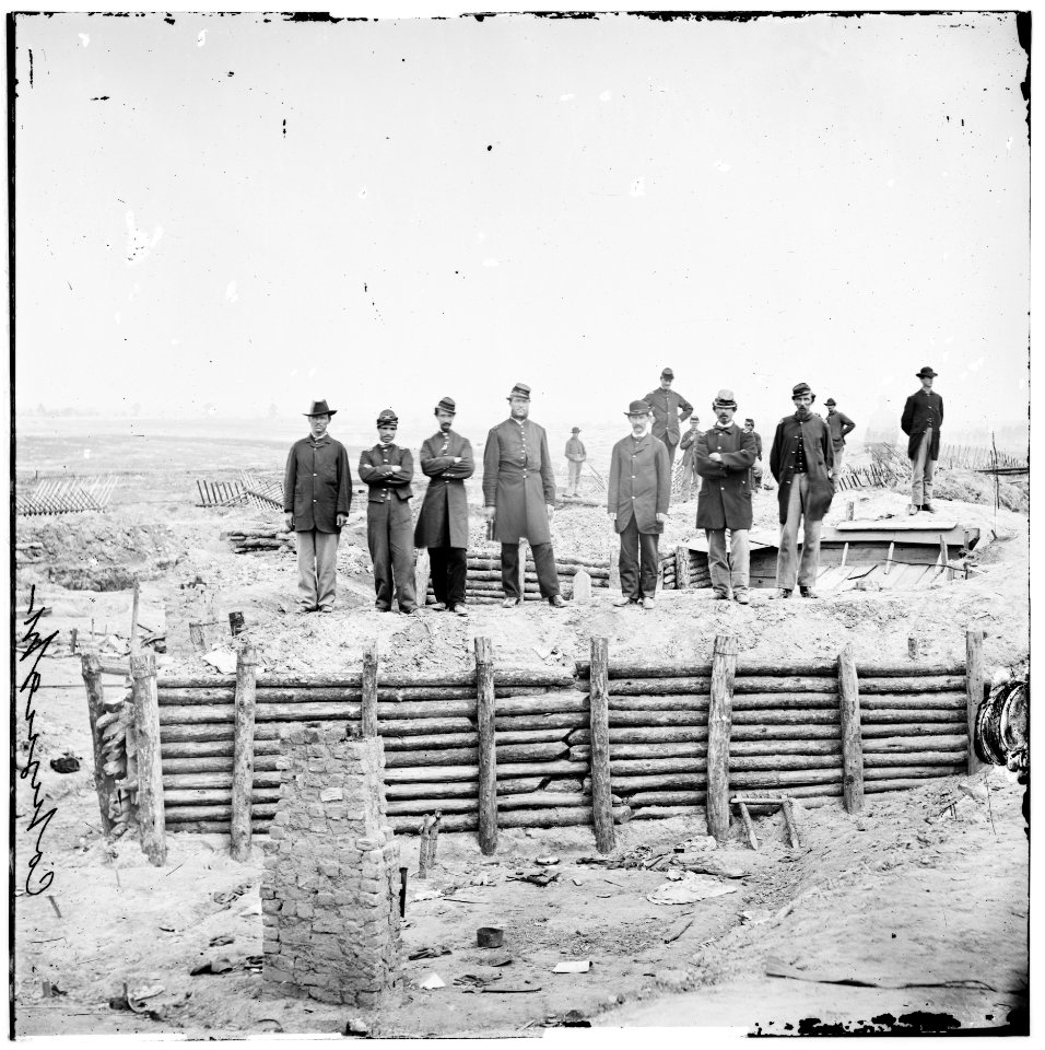 Petersburg, Virginia. On the parapet of Fort Mahone. (Standing in the center is Lt. J.B. Krepp, 2nd Pa. H. Artillery) LOC cwpb.02622