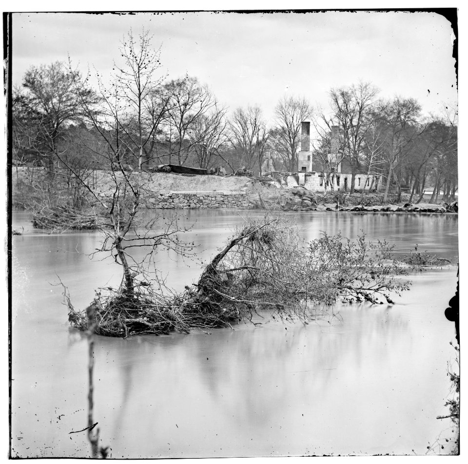 Petersburg, Virginia. Ruins of railroad bridge LOC cwpb.02287