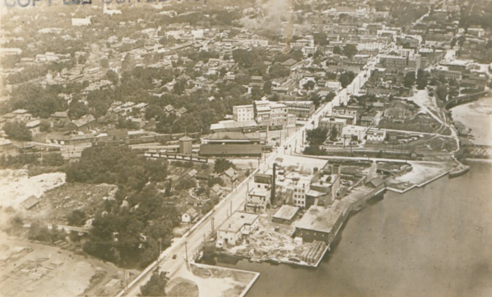 Peterboro Ontario from an Aeroplane (HS85-10-36008)