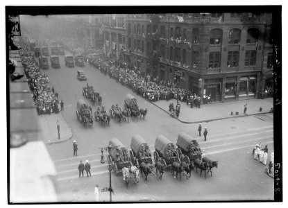 Pershing parade LCCN2014709548