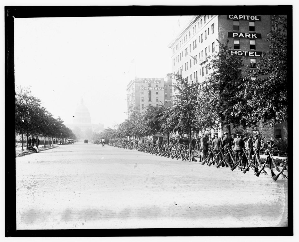 Pershing parade, Sept. 17, 1919 LCCN2016844485