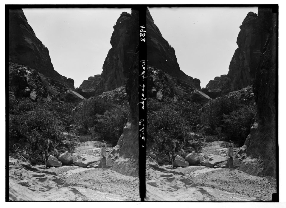 Petra (Wadi Musa). Es-Siyyagh Valley. Looking up the valley toward Petra LOC matpc.03132