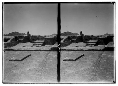 Petra (Wadi Musa). El-Farasah & obelisk ridge area. The great high place of sacrifice. The altars. Showing raised plarform in court before altars LOC matpc.03124