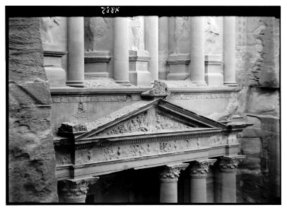 Petra (Wadi Musa). El-Khazneh. The carved tympanum of the pediment. Telephoto to show details LOC matpc.03078