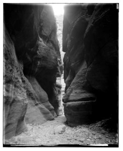 Petra. Sik and first glimpse of Temple of el-Khazneh LOC matpc.06876