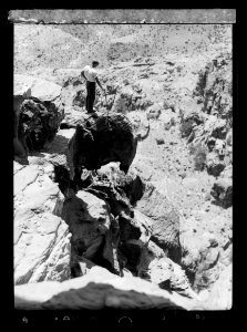 Petra. Umm el-Biyarah. (Earliest Nabatean stronghold). Cliffs showing descent LOC matpc.16298