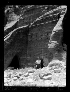 Petra. Umm el-Biyarah. (Earliest Nabatean stronghold). Unfinished tomb. Note socket holes for scaffold timbers LOC matpc.16300