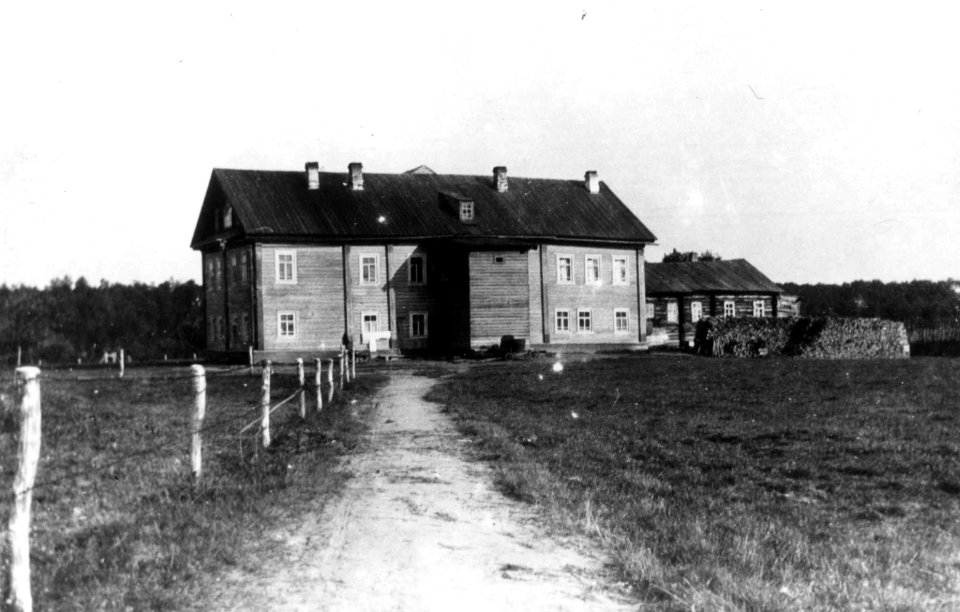 Petsjenga kloster (Petsamo), Russland. Bolig for munkene - Norsk folkemuseum - NF.08576-013