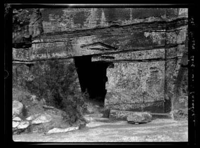 Petra. Lower Siq. Rectilinear type doorway showing fragment of inlaid pediment. In lower Siq LOC matpc.16270