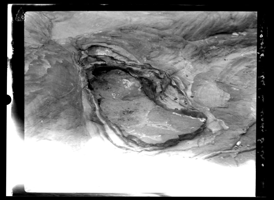 Petra. Petrean types, etc. Curious geological formation in Petrean sandstone LOC matpc.16307