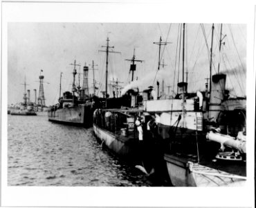Philadelphia Navy Yard, Pennsylvania - NH 52104