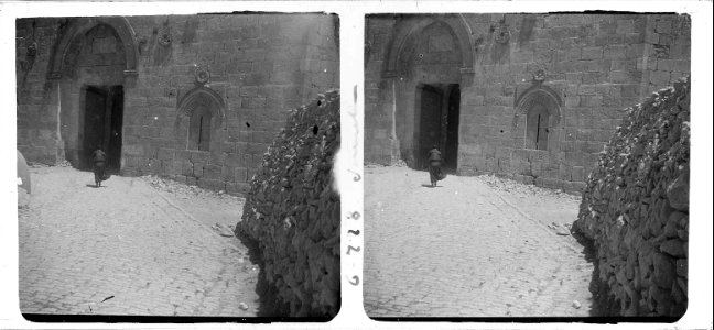 Petita portalada del cenacle