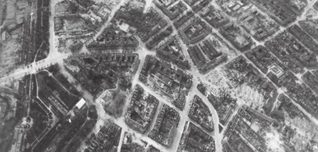 Photo - Magdeburg nach Zerstörung 1945 - Luftbild 02 US photo