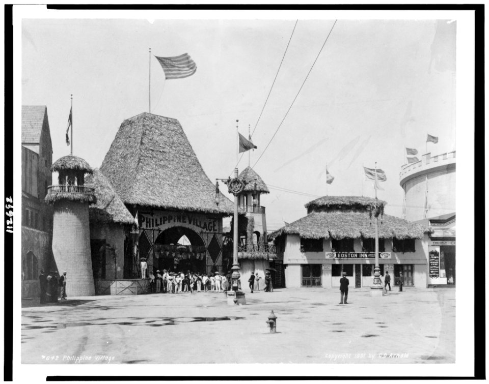 Philippine village LCCN95502541