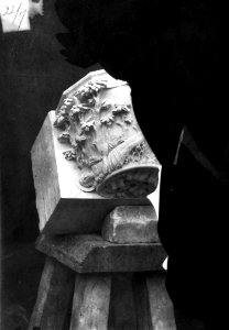 Photograph of a corbel Cuypershuis 0689c (07)