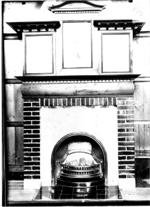 Photograph of a fireplace mantel Cuypershuis 0688a (021)