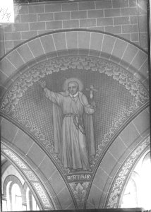 Photograph of a mural with a priest saint Cuypershuis 0688a (039)
