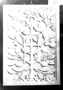 Photograph of a relief of a fruit tree Cuypershuis 0686 (015)