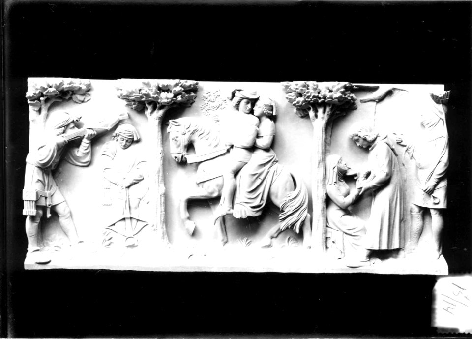 Photograph of a relief with a medieval hunting scene Cuypershuis 0688c (13)