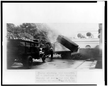 Photo showing the arrival of a portion of the winter's supply of coal for the executive mansion LCCN2002712372