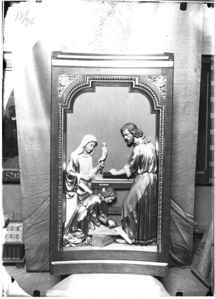 Photograph of a relief with the Holy Family Cuypershuis 0688a (046)