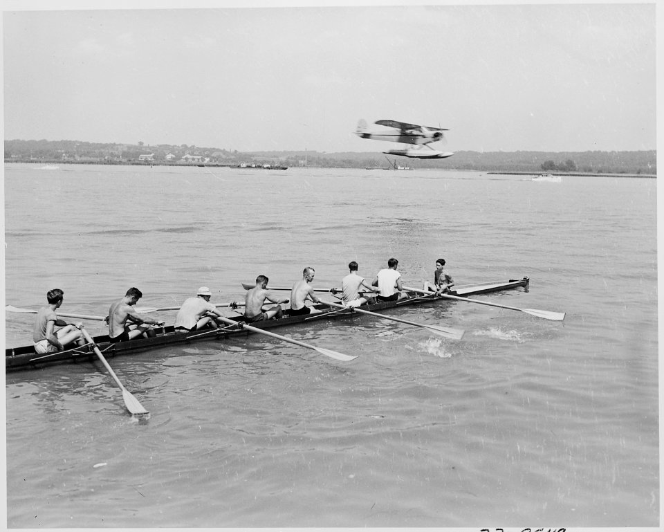 Photo taken during a cruise which President Truman took on the presidential yacht Williamsburg, evidently on the... - NARA - 199703
