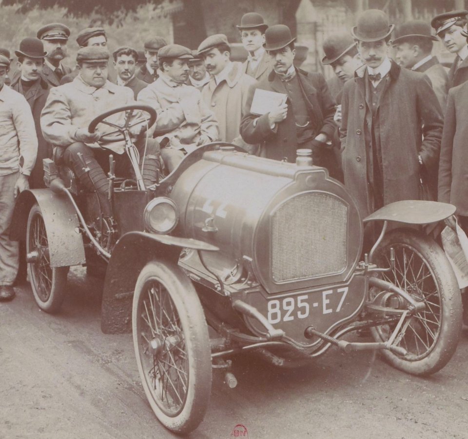 Philippe Barriaux vainqueur de la catégorie voiturettes sur Vulpès au Tour de France automobile 1906