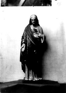 Photograph of a statue of the Sacred Heart of Jesus Christ Cuypershuis 0686 (012)