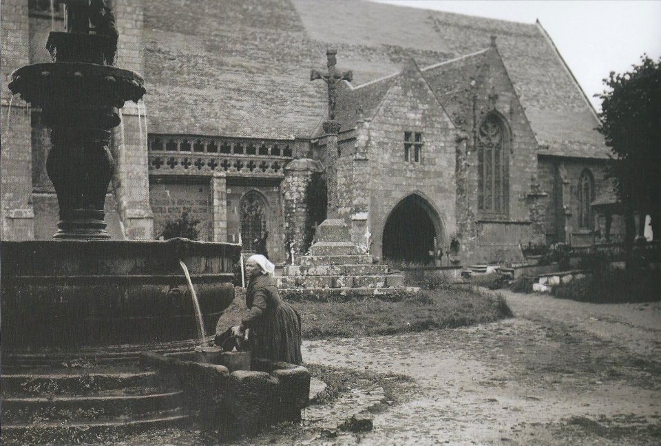 Philippe Tassier Saint-Jean-du-Doigt La fontaine