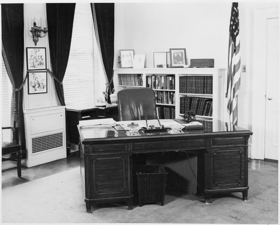 Photograph of a desk in a White House office - NARA - 199463