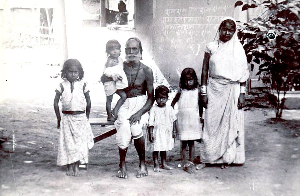 Photograph of a family with children, by Lala Deen Dayal