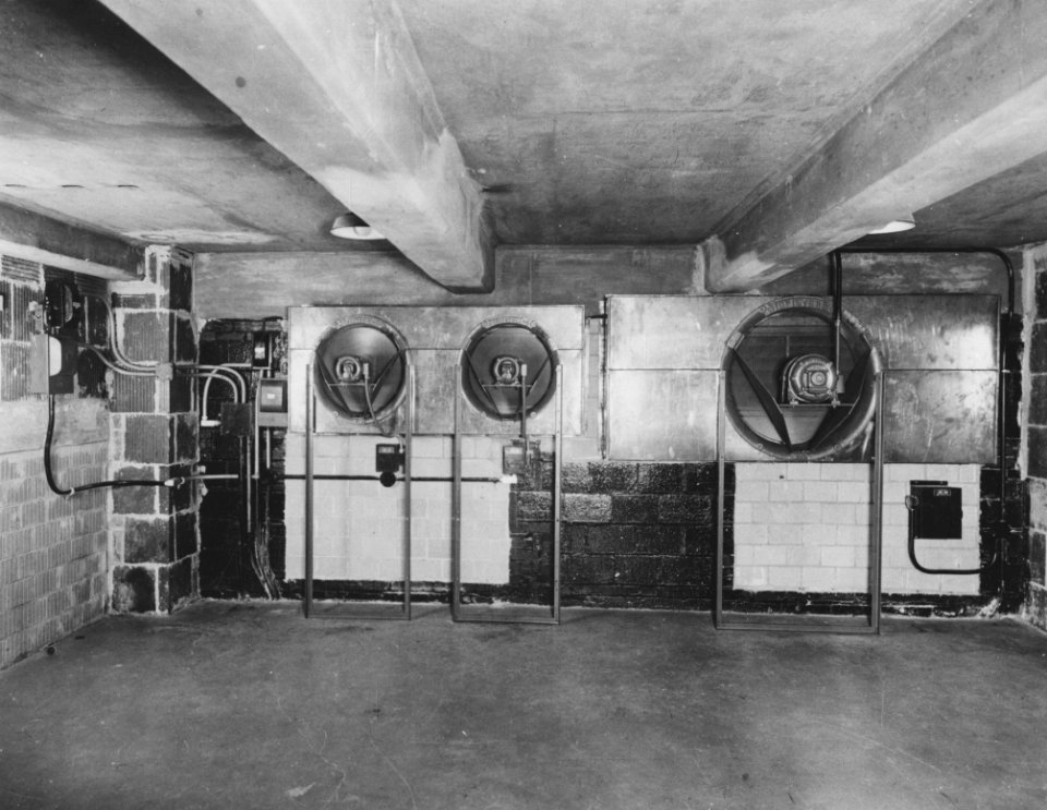 Photograph of a Mechanical Installation in the National Archives Building (35935502721)
