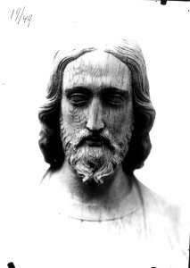 Photograph of a sculpture of a head of Christ Cuypershuis 0686 (101)