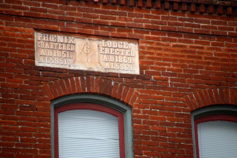 Phoenix Lodge 1869 (17312434299)