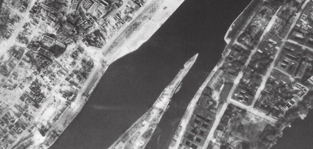 Photo - Magdeburg nach Zerstörung 1945 - Luftbild 05 US photo