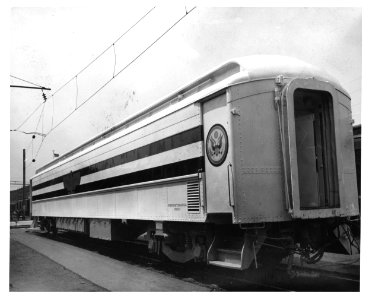 Photograph of Freedom Train Display Car (18896846160)