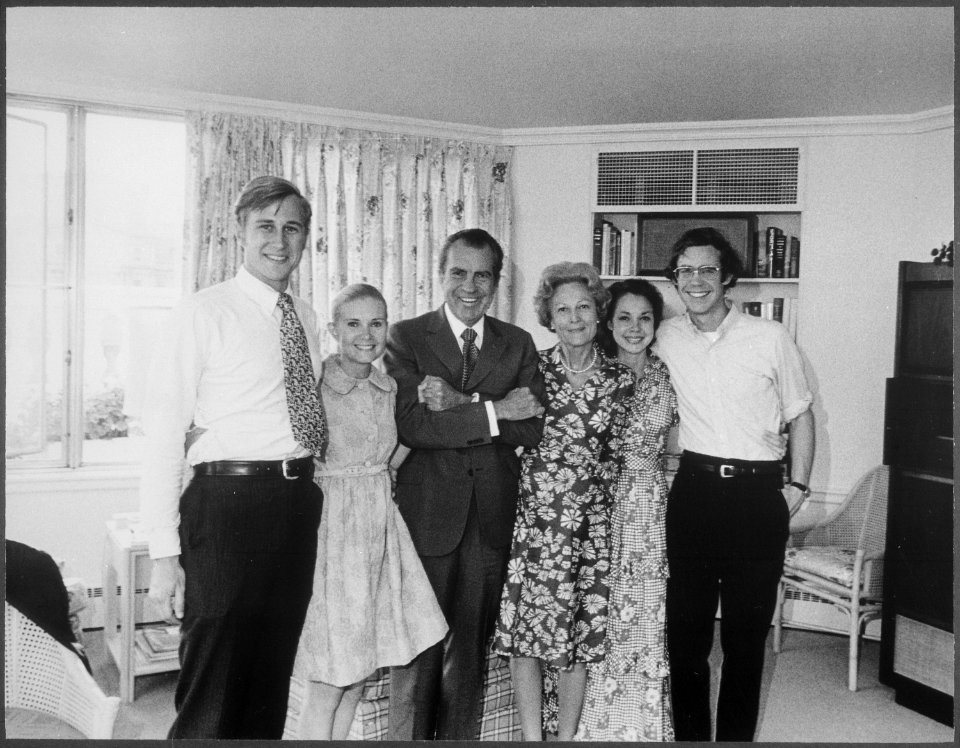 Photo opportunity in the solarium in the private residence of the White House following the President's descision to... - NARA - 194591